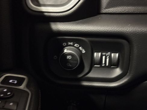 Used 2020 RAM 2500 Laramie AWD/4WD image 19