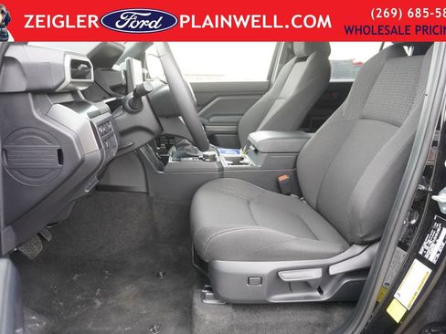 Used 2025 Toyota 4Runner SR5 image 17