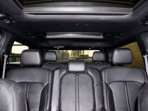 Used 2024 Jeep Wagoneer 4WD w/ Premium Group I image 6