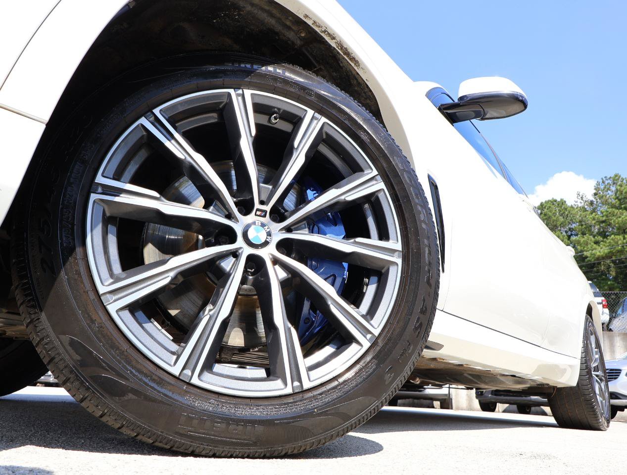 Used 2022 BMW X5 xDrive40i w/ M Sport Package AWD/4WD image 25