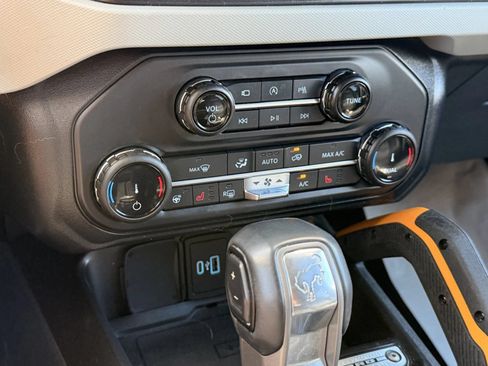Used 2022 Ford Bronco Badlands AWD/4WD image 15