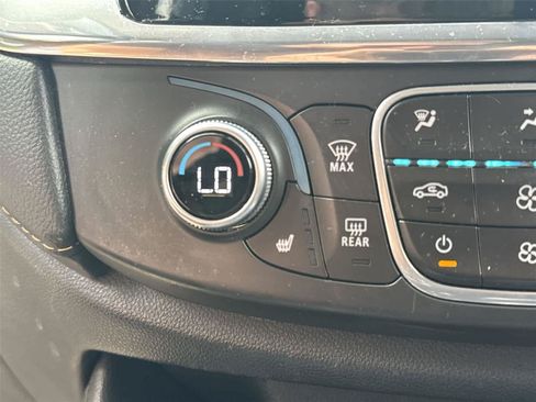 Used 2018 Chevrolet Traverse LT AWD/4WD image 20