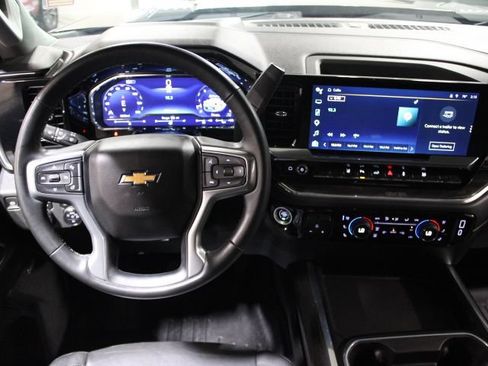 Used 2024 Chevrolet Silverado 2500 LTZ w/ LTZ Convenience Package AWD/4WD image 32
