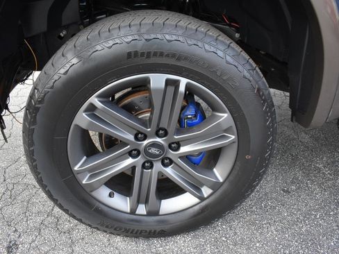 Used 2016 Ford F150 Lariat image 32