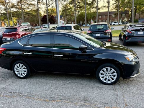 Used 2017 Nissan Sentra S image 8