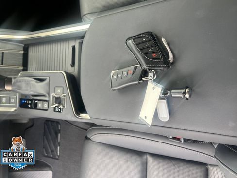 Used 2025 Lexus GX 550 w/ Accessory Package (Z1) AWD/4WD image 29