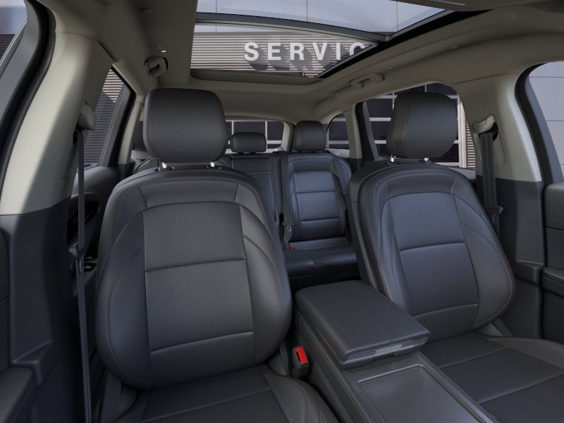 Used 2026 Lincoln Nautilus Premier w/ Equipment Group 102A AWD/4WD image 11