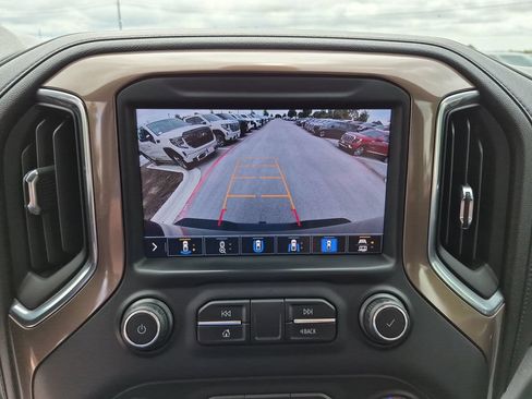 Used 2020 Chevrolet Silverado 2500 High Country w/ Z71 Off-Road Package AWD/4WD image 28