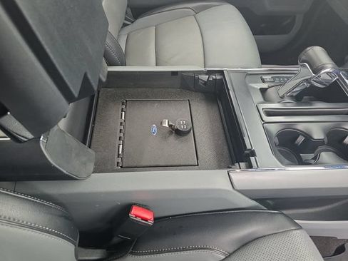 Used 2022 Ford F150 Lariat w/ Trailer Tow Package AWD/4WD image 21