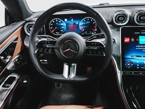 Used 2025 Mercedes-Benz CLE 300 4MATIC Coupe image 25