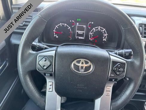 Used 2020 Toyota 4Runner SR5 Premium AWD/4WD image 10