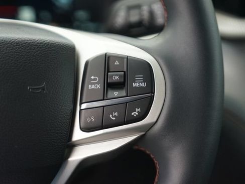 Used 2026 Ford Explorer Active RWD image 25