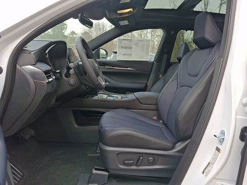 New 2026 INFINITI QX60 Sport image 9