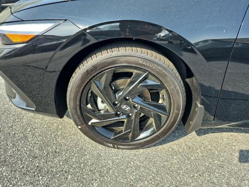 New 2026 Hyundai Elantra Sport FWD image 18