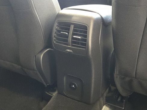 Used 2025 Ford Escape Active AWD/4WD image 10