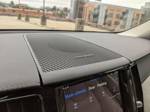 Used 2022 Volvo XC60 B5 Inscription w/ Advanced Package image 16