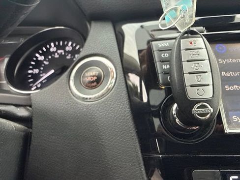 Used 2017 Nissan Rogue SL w/ SL Premium Package AWD/4WD image 42