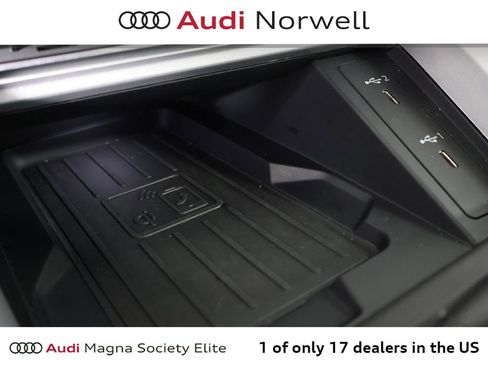 Used 2025 Audi Q3 2.0T Premium w/ Convenience Package image 5