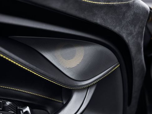 Used 2021 McLaren 720S Luxury RWD image 32