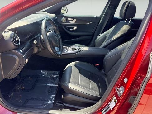 Used 2017 Mercedes-Benz E 300 4MATIC image 29