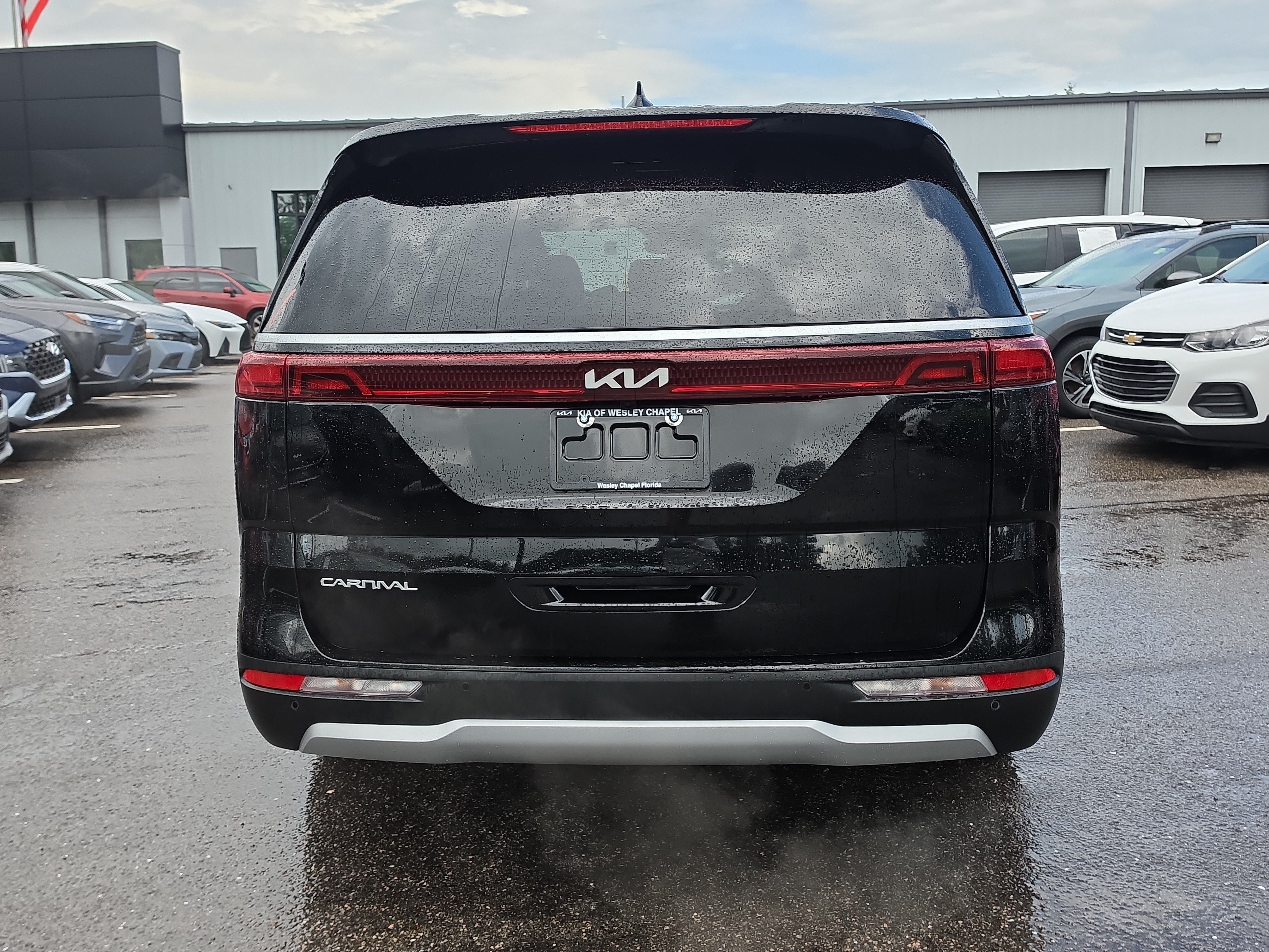 Certified 2024 Kia Carnival EX FWD image 7