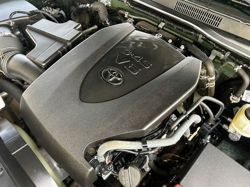 Used 2021 Toyota Tacoma image 30