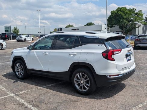 Used 2022 GMC Terrain SLT AWD/4WD image 8