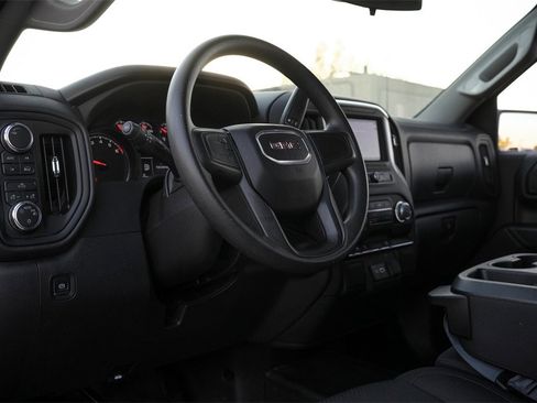 Used 2024 GMC Sierra 1500 Pro image 8