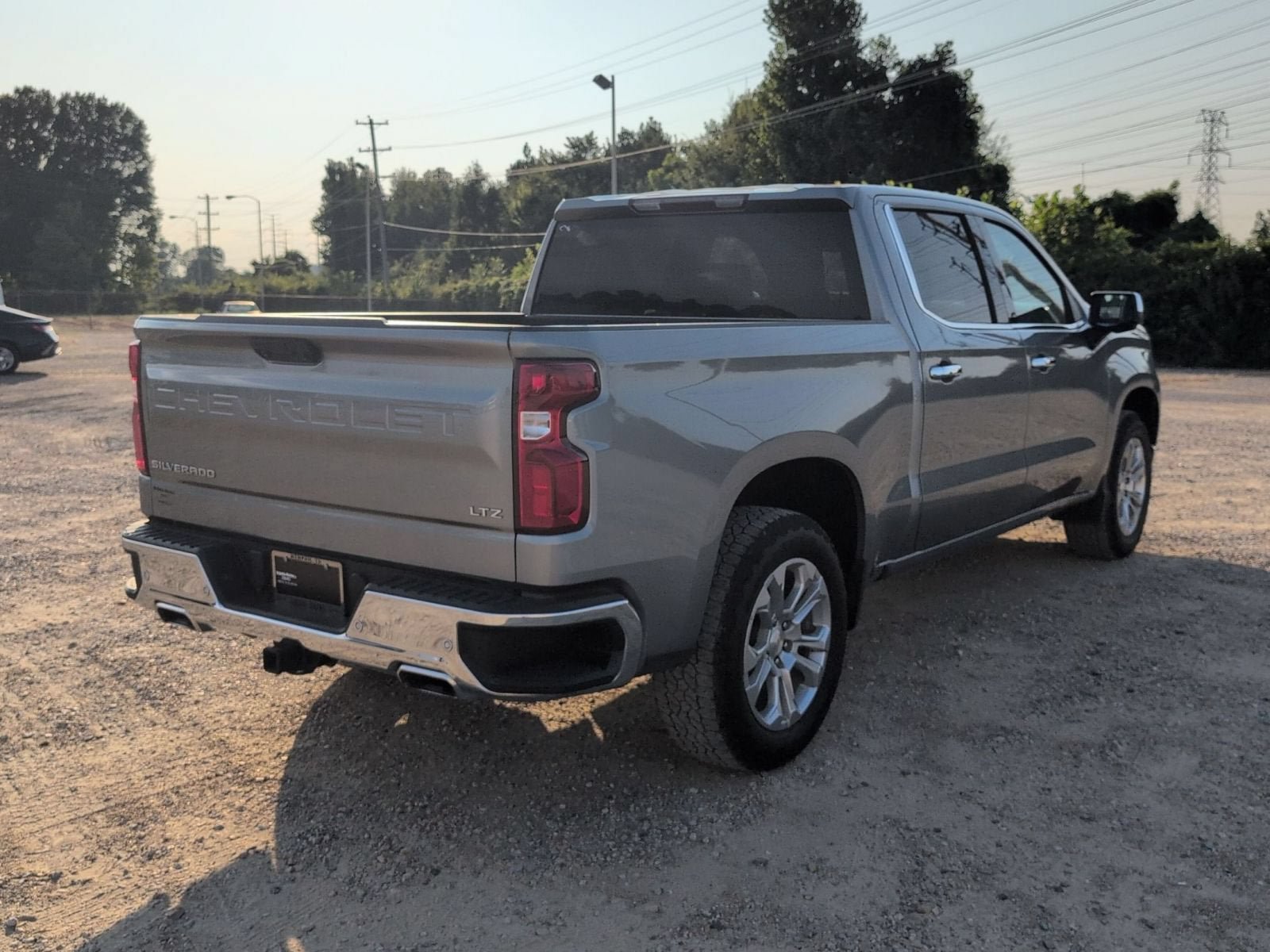 Used 2025 Chevrolet Silverado 1500 LTZ w/ Z71 Off-Road Package AWD/4WD image 6