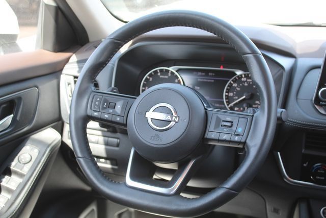 Used 2023 Nissan Rogue SV w/ SV Premium B Package AWD/4WD image 21