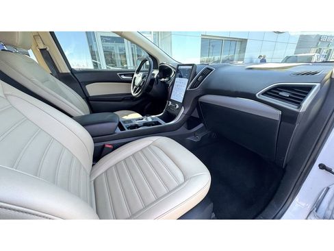 Used 2021 Ford Edge SEL image 9