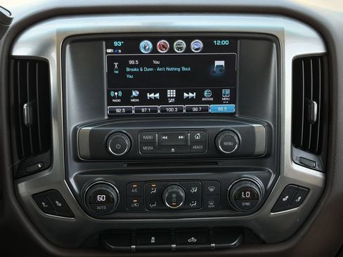 Used 2018 Chevrolet Silverado 1500 LT w/ Texas Edition RWD image 18