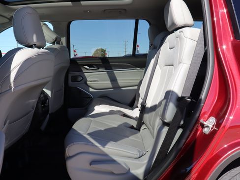 Used 2021 Jeep Grand Cherokee L Overland image 10