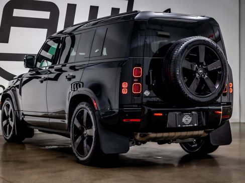 Used 2022 Land Rover Defender 110 X-Dynamic HSE AWD/4WD image 29