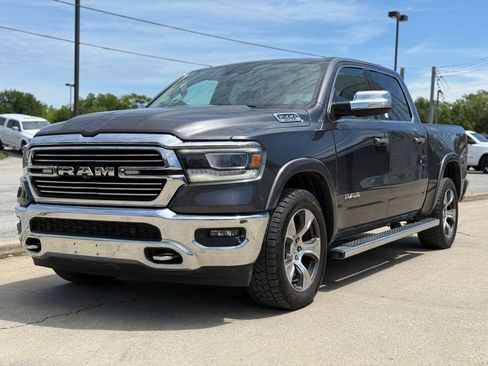 Used 2019 RAM 1500 Laramie AWD/4WD image 2