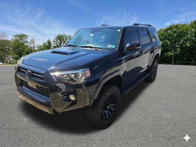 Used 2020 Toyota 4Runner TRD Off-Road Premium w/ Moonroof Package AWD/4WD image 3