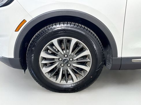Used 2022 Lincoln Nautilus AWD w/ Premium Package image 26