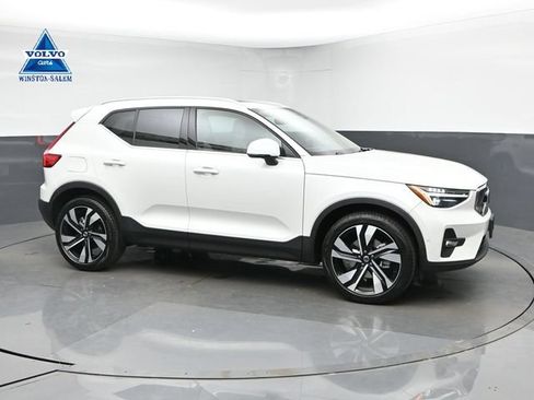 Used 2024 Volvo XC40 B5 Ultimate w/ Climate Package AWD/4WD image 1