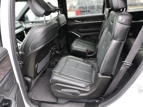 Used 2023 Jeep Grand Cherokee L Overland image 25