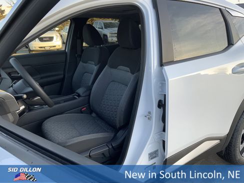 New 2026 Nissan Kicks SV w/ SV Premium Package image 9