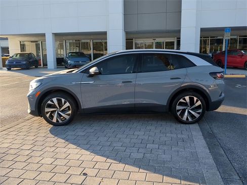 Certified 2021 Volkswagen ID.4 Pro S w/ Gradient Package image 6