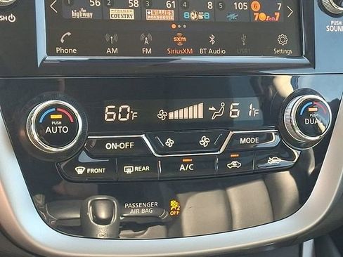 Used 2022 Nissan Murano SV AWD/4WD image 17