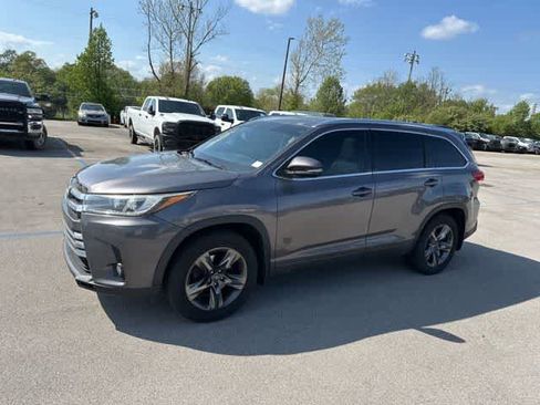 Used 2017 Toyota Highlander Limited Platinum image 18