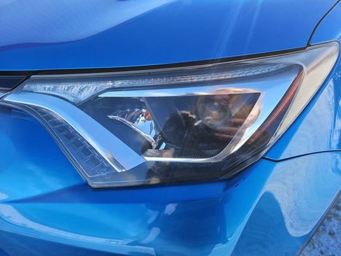 Used 2016 Toyota RAV4 XLE AWD/4WD image 18