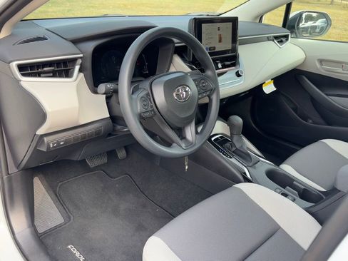 Used 2026 Toyota Corolla LE image 10