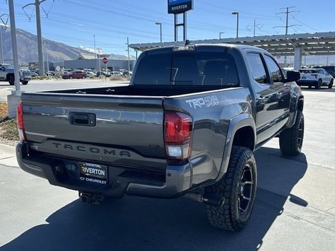 Used 2019 Toyota Tacoma TRD Sport image 24