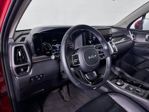 Certified 2023 Kia Sorento EX AWD/4WD image 9