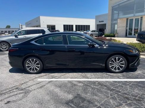 Used 2019 Lexus ES 350 w/ Premium Package FWD image 2