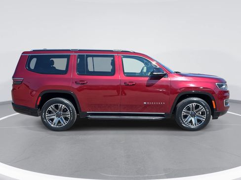 Used 2024 Jeep Wagoneer Series II w/ Flexible Seating Group image 4