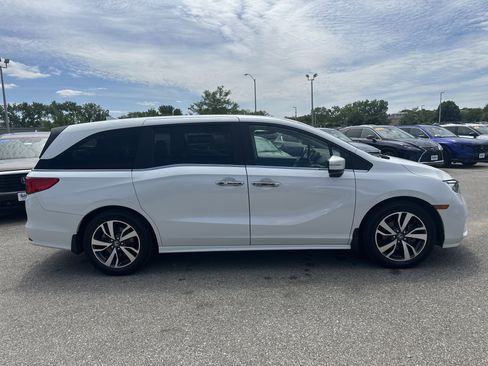 Used 2022 Honda Odyssey Touring image 3